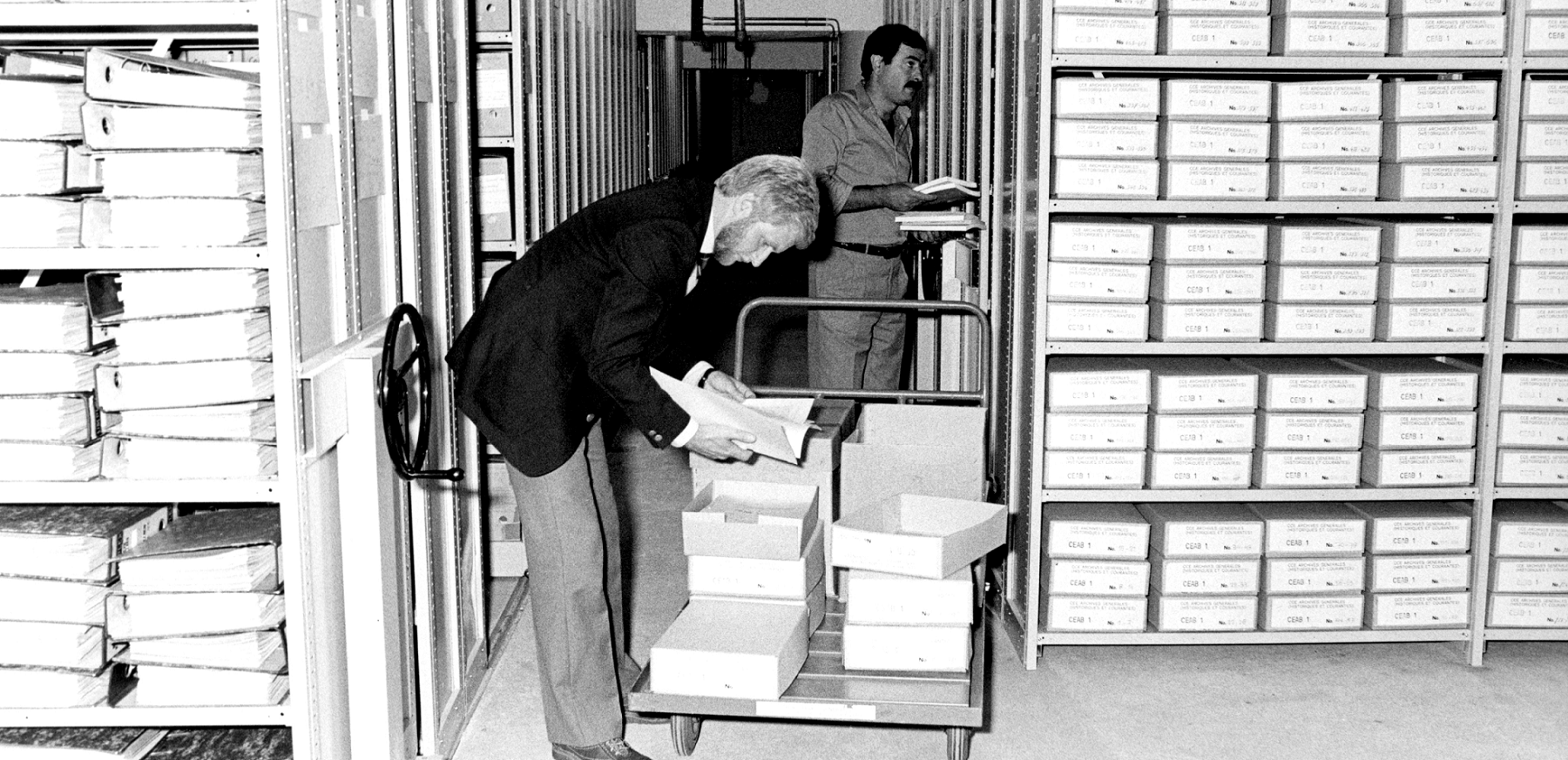 1952 - Des Maistres Archiveurs à l'oeuvrage de la préservation de l'histoire de Quête 1952 - Des Maistres Archiveurs à l'oeuvrage de la préservation de l'histoire de Quête